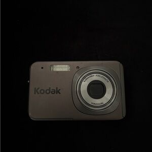 Kodak Compact Camera in Black and Gray